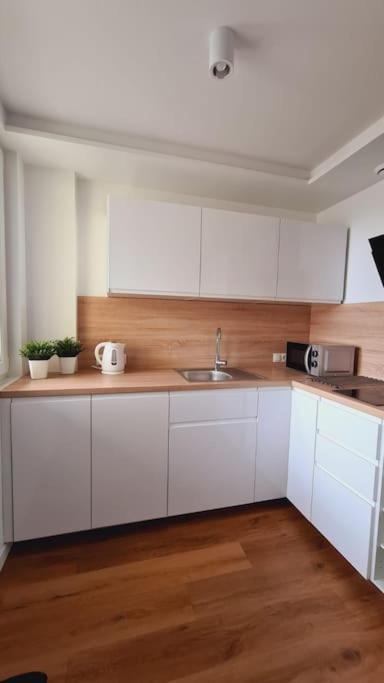 Sloneczny Apartament W Centrum Gdyni 2 Pokojowy Gdynia Luaran gambar
